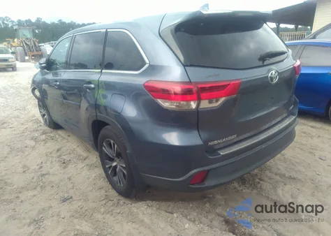 2018 Toyota Highlander Le Plus z USA, uszkodzony, nr VIN 5TDBZRFH6JS800526